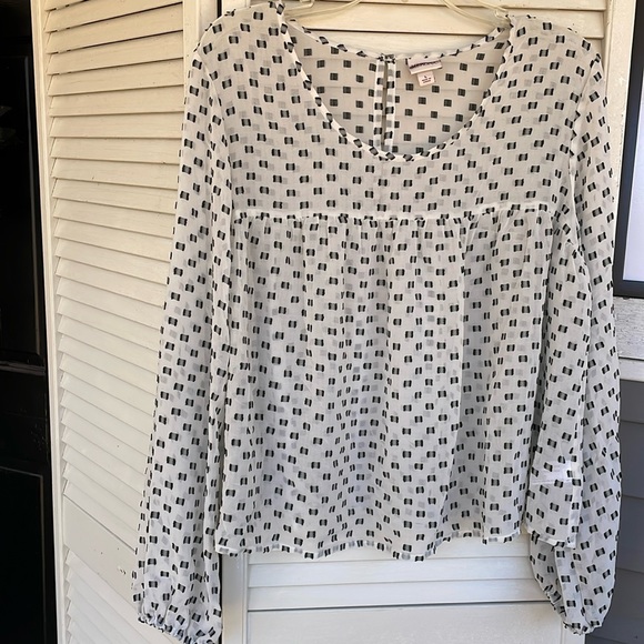 Merona LS flow top. Black/white Size: Large great with jeans! - Picture 1 of 6